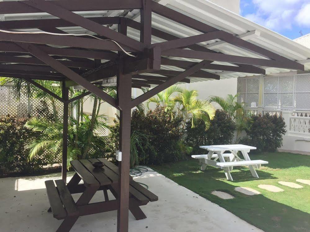 Southern Surf Beach Apartments Rockley Exterior photo